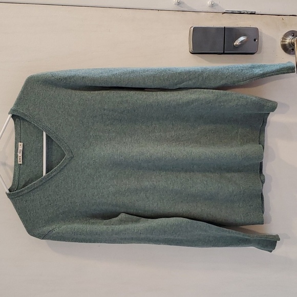 O.N.S. Seafoam Green Wool Cashmere V-Neck Sweater M - Picture 2 of 6